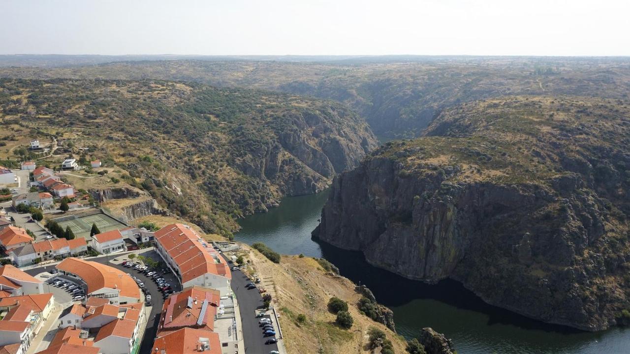 Hotel Pensao Vista Bela à Miranda do Douro Extérieur photo